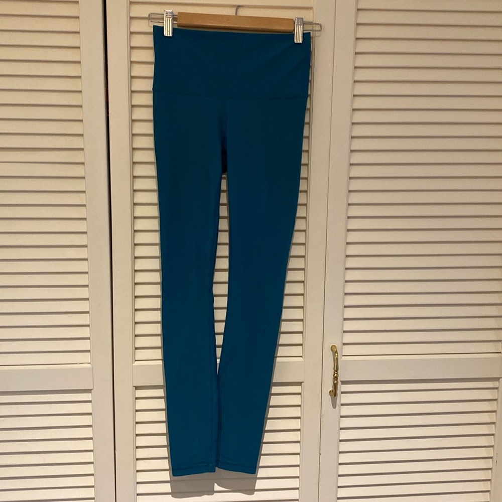 Lululemon Align high-rise crop, size 4, teal